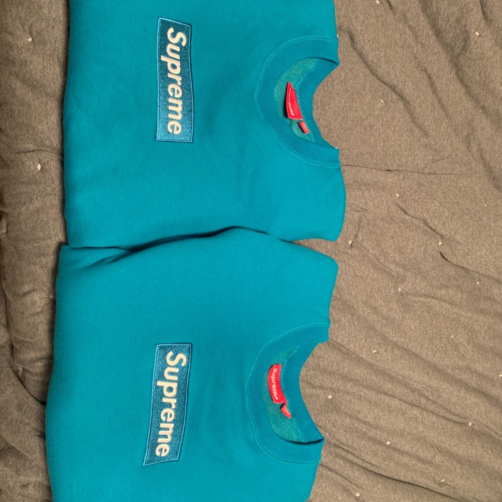 Turquoise Supreme crewneck